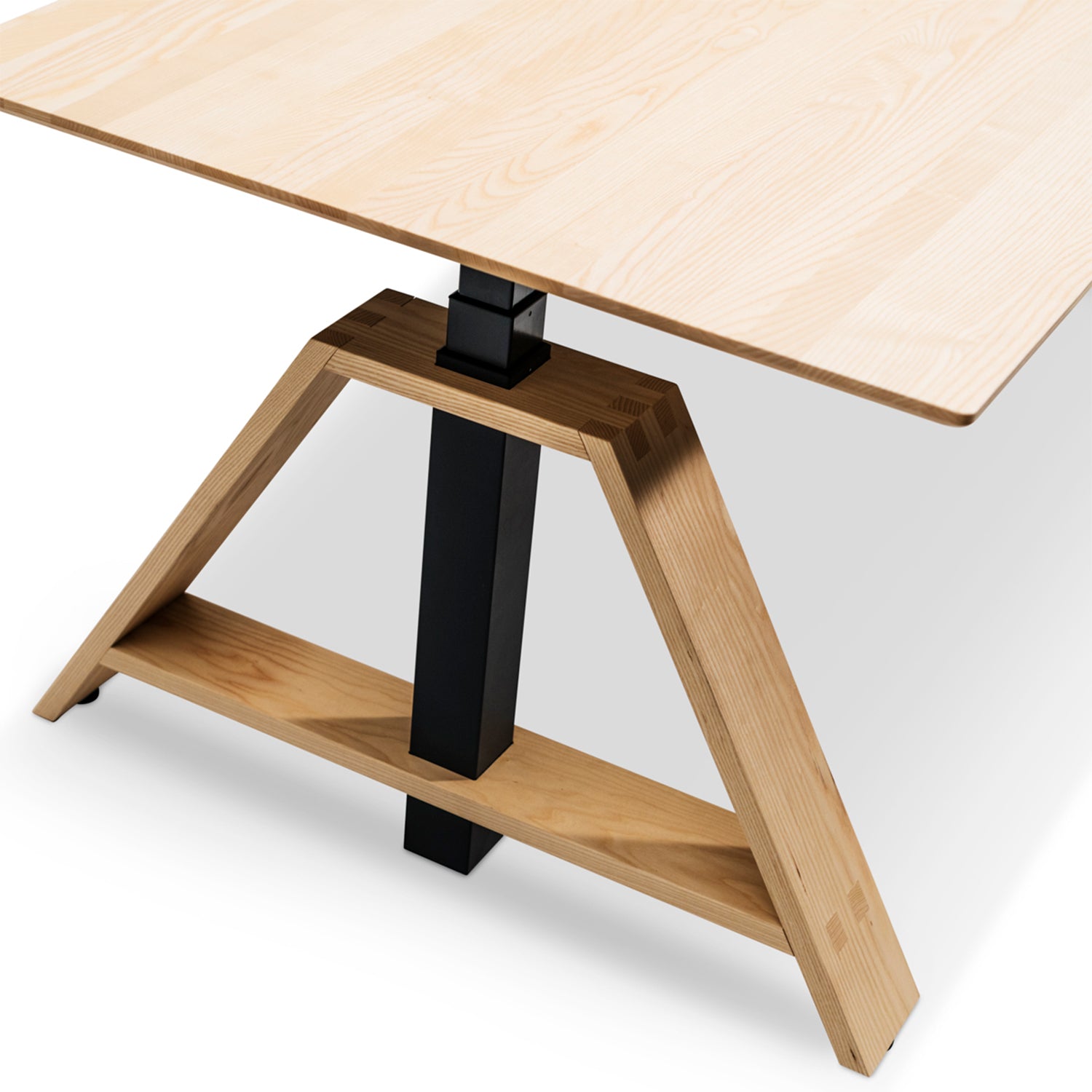 MOTU A Plus Arbeitstisch – robuster und ergonomischer Industrie-Arbeitstisch