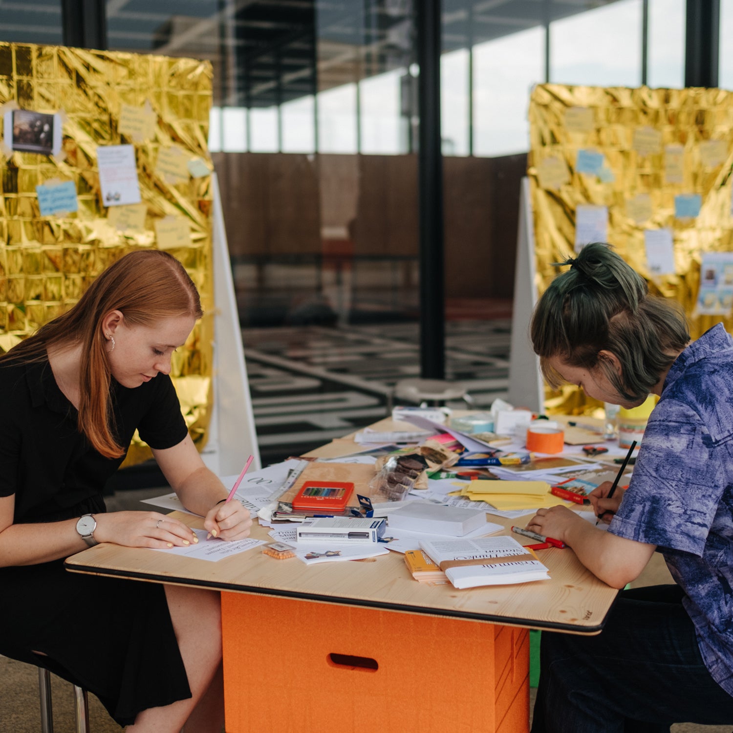 Set X-table "team" – Maker-Space-Arbeitsbereich
